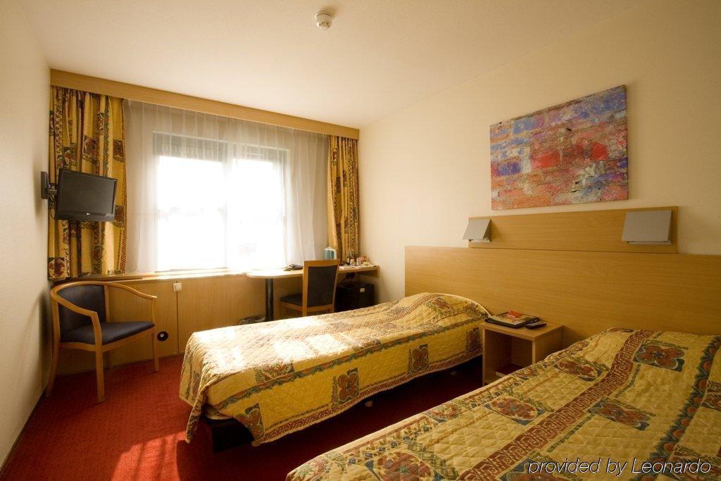 Bastion Hotel Roosendaal Zimmer foto